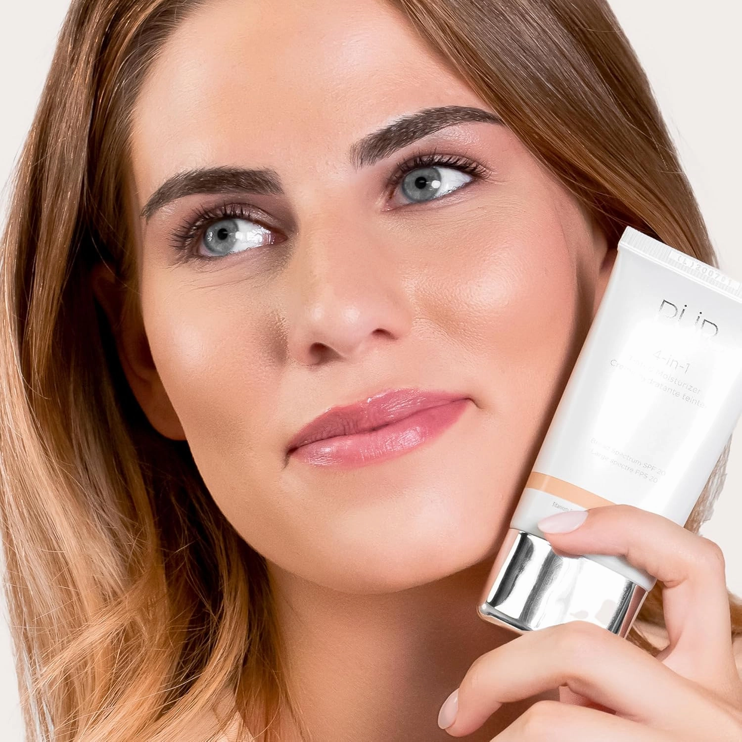 4-in-1 Tinted Moisturizer With SPF 20 - Hydrating Face Moisturizer, Primer, & Foundation With Shea Butter, Aloe Vera & Vitamin B3 - Vegan Friendly - Free of Paraben, Gluten & BPA