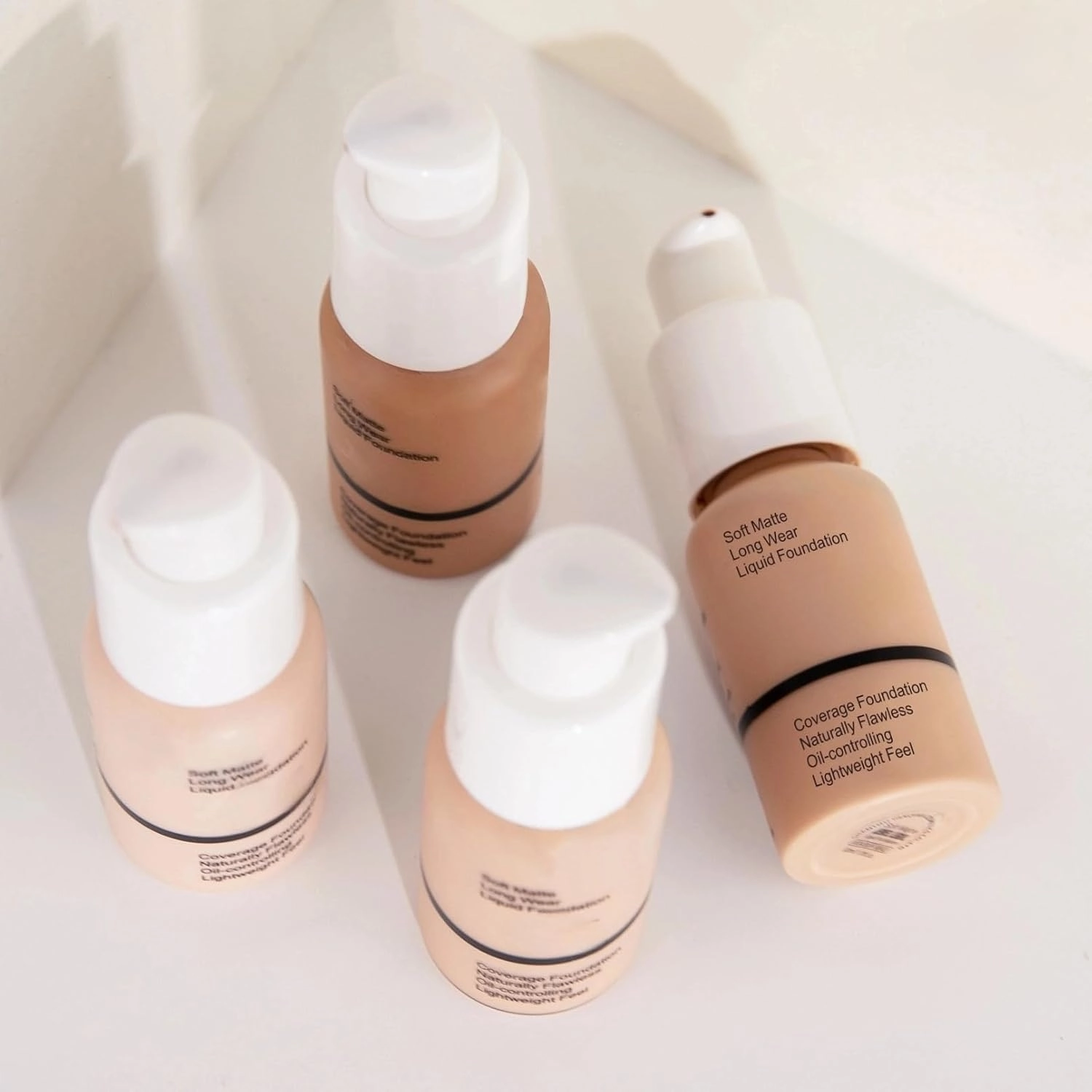 5 Colors Liquid Foundation with Concealer, Brightening, Moisturizing, Oil Control (Porcelain, 1)