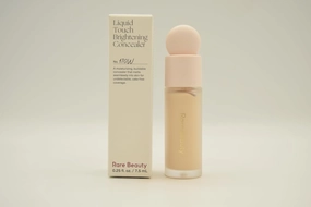 by Selena Gomez Liquid Touch Brightening Concealer 170W