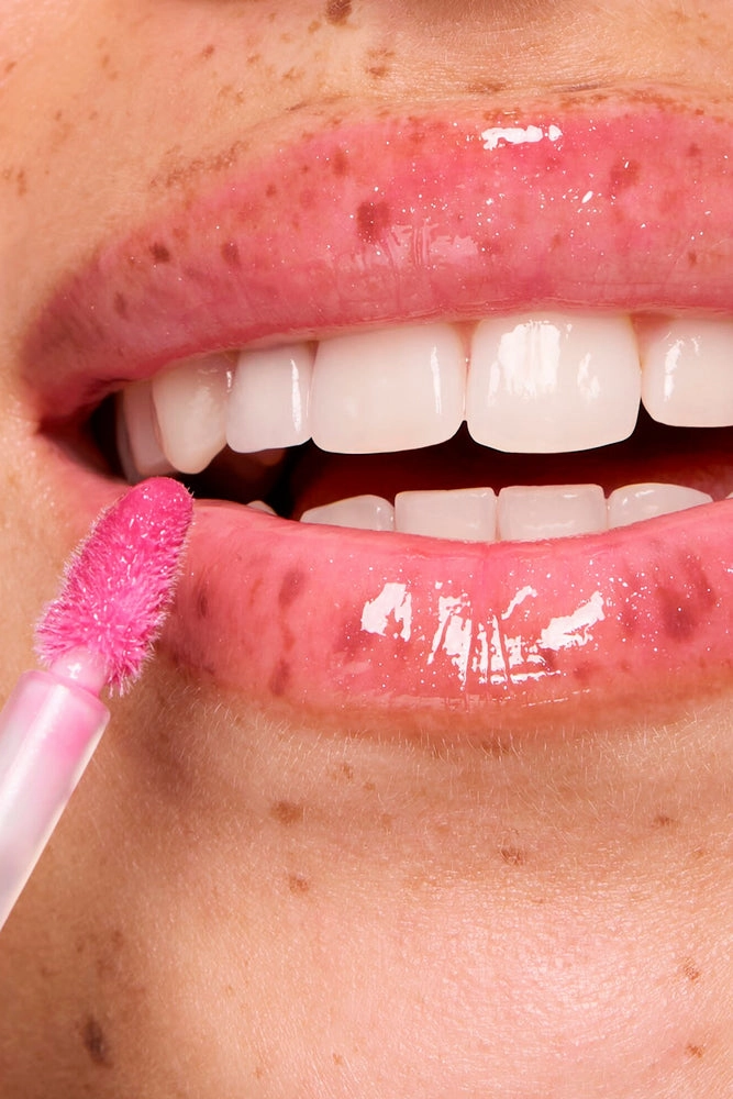 Essence Extreme Shine Volume Lipgloss 13