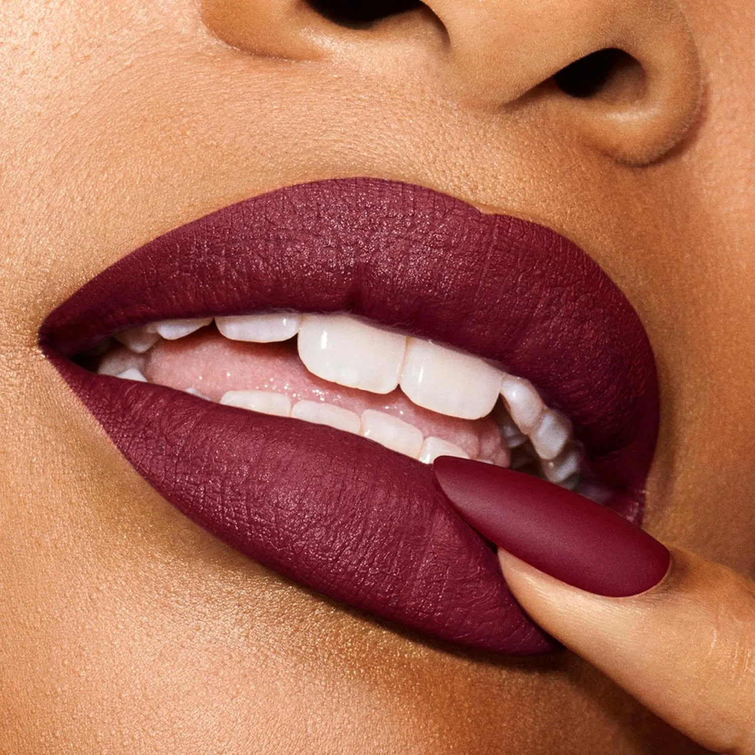 Estée Lauder Pure Color Explicit Long-Lasting Silk Matte Lipstick |12-Hour Wear