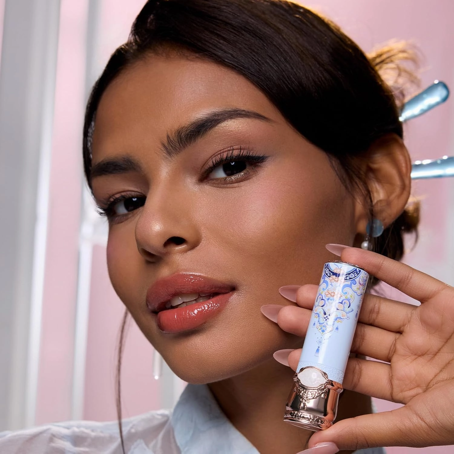 Flower Knows Butterfly Cloud Collar Glossy Lipstick,Hydrating Solid Lip Gloss,Moisturizing Nude Tinted Lip Balm,Long Lasting Lip Gloss in Balm for Girls&Women,Vegan & Cruelty-Free(C01 Birchleaf Pear)
