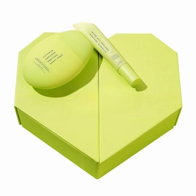 Gift Set For Women And Men|Vitamin - Infused Heart Gift Kit|Visible Dewy Glow & Moisturized, Juicy Lips|Gift Set For Special Occasions For Him/Her, Green, 1