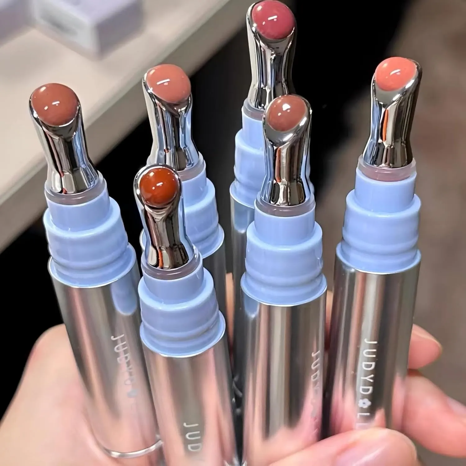 Judy Dolll Watery Essence Lip Glaze,Lip Gloss,Glowy Lipstick, Long-Lasting Lip Stain, Lightweight Lip Tint, 0.14 Fl Oz (G05 Chestnut Ice, 0.14 Fl Oz)