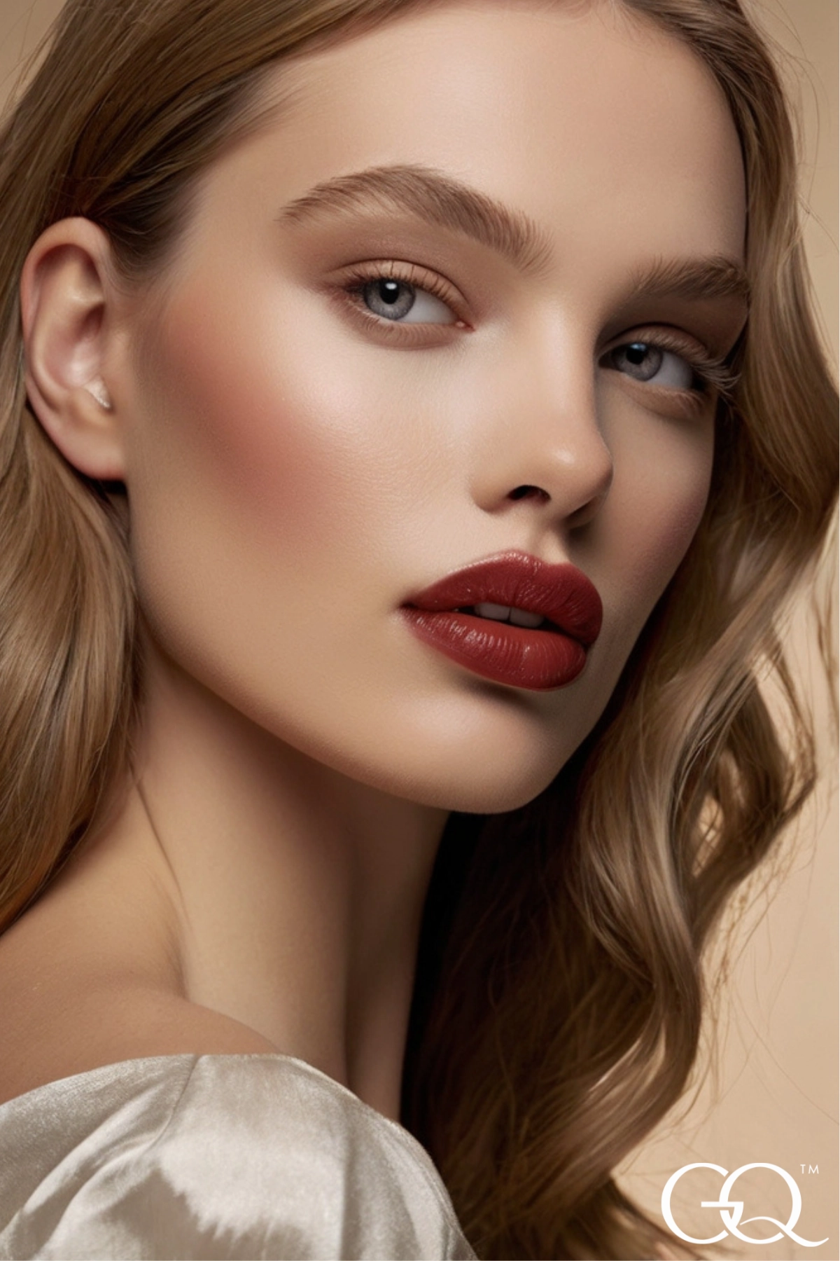 Luxury Cream Lipstick - Runway Red (3.4g) | GLOWNIQUE