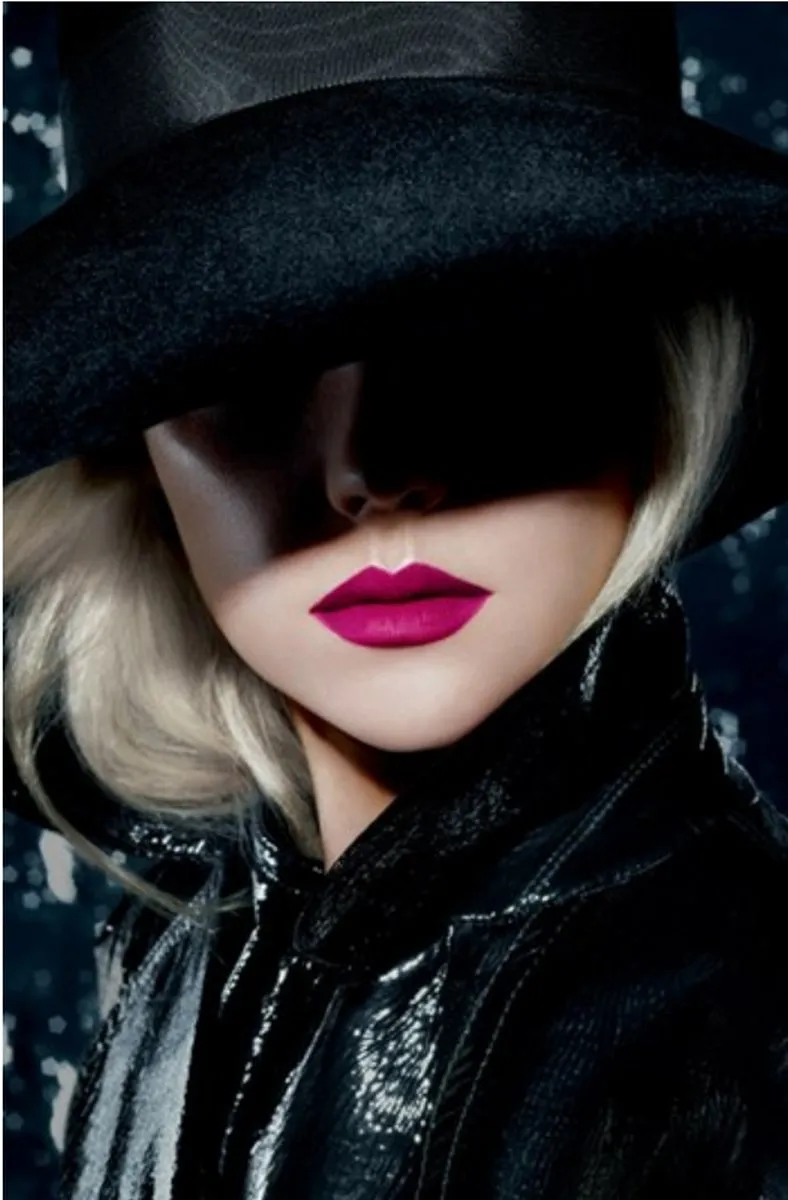 MAC Cosmetic M.A.C Retro Matte Lipstick,Runway Hit 10009270 0.10 Ounce (Pack of 1)