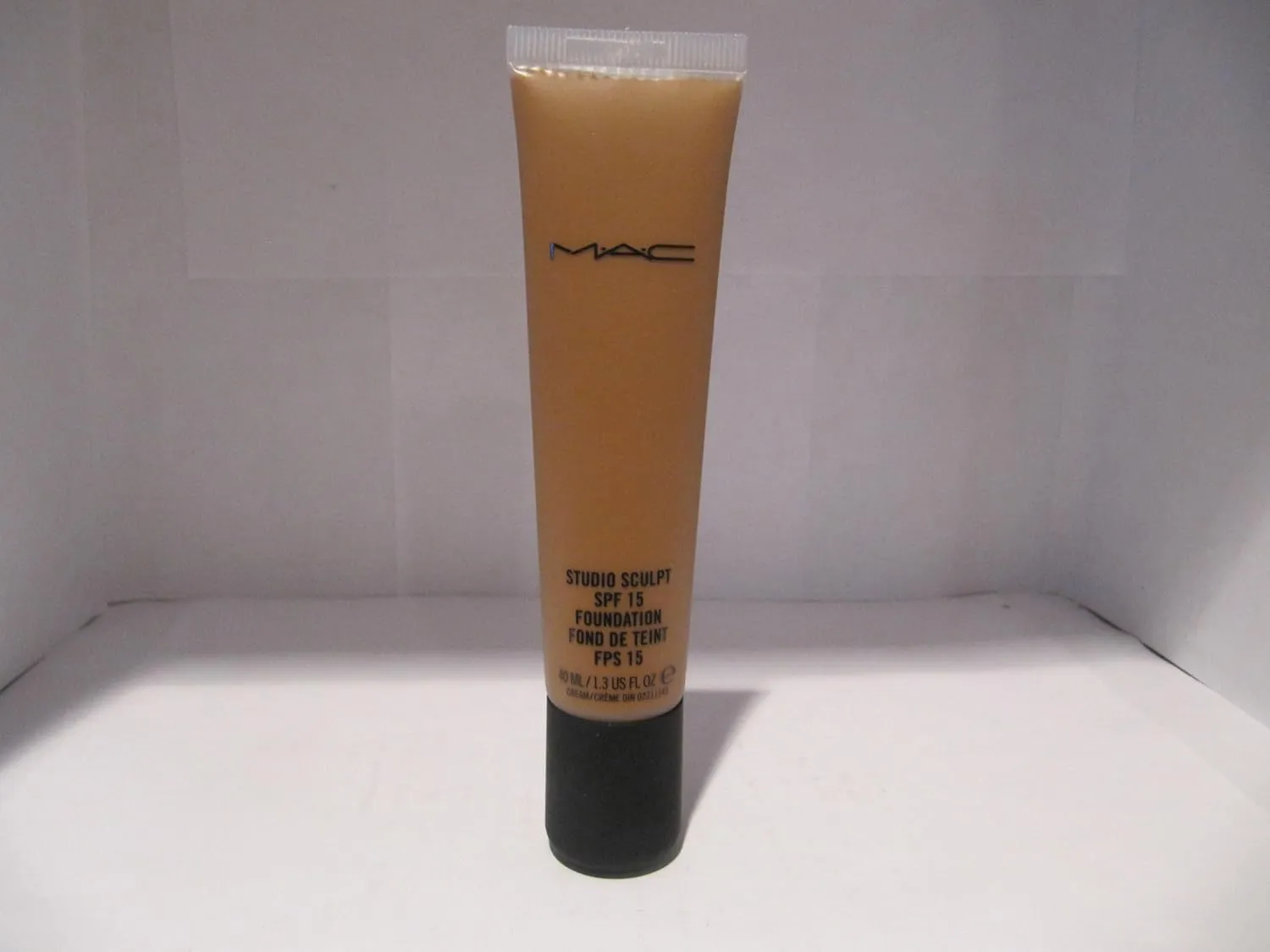 MAC Studio Sculpt SPF 15 Foundation - NW43 - 40 ml / 1.3 oz