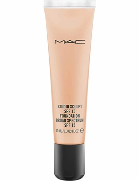 MAC Studio Sculpt Spf15 Foundation - Nc35 40 ml /1.3 oz