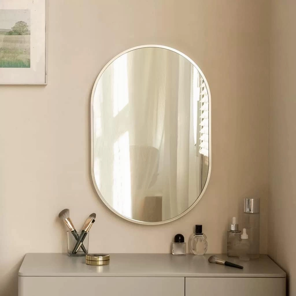 Makeup Mirror Makeup Mirror Modern Minimalist Small Apartment Wall Mirror Home Wall Mirror Lighted Makeup Mirror(B)