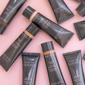 Mary Kay TimeWise Matte-Wear 3D Foundation 1 Fl oz. / 30 ml - Bronze C 170