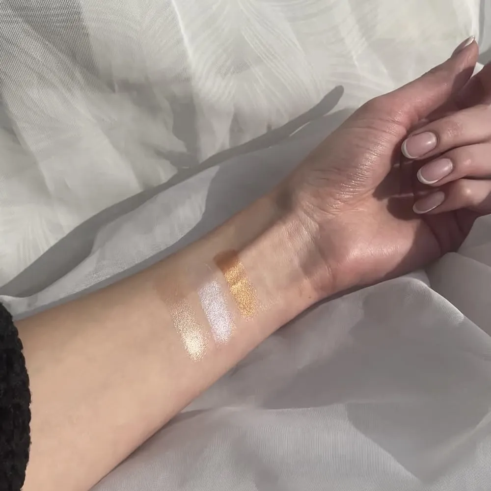 Phase Zero Makeup Cream Highlighter - "Burning Rose" - 4g / 0.141oz - For a Long Lasting, Natural, Radiant Glow