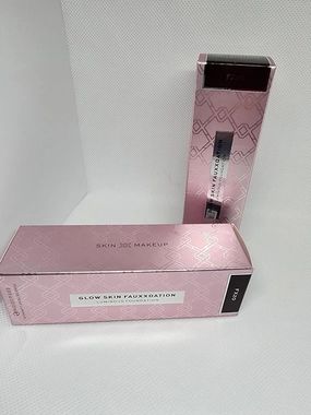Revolution Glow Skin Fauxxdation Luminous Foundation FX20