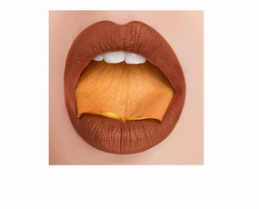 Ultra-Matte Lipstick Mum