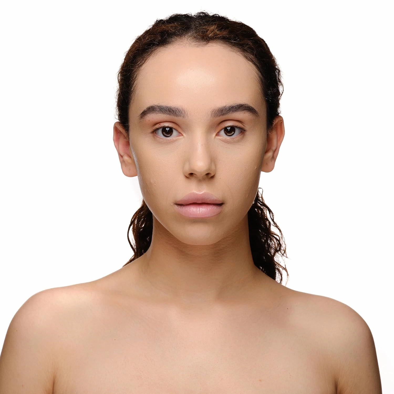 YENSA Super Serum Silk Powder Foundation Lightweight, Superfood Foundation For Perfecting & Smoothing Skin, Semi-Matte Finish, Vegan & Cruelty-free (Tan 2)
